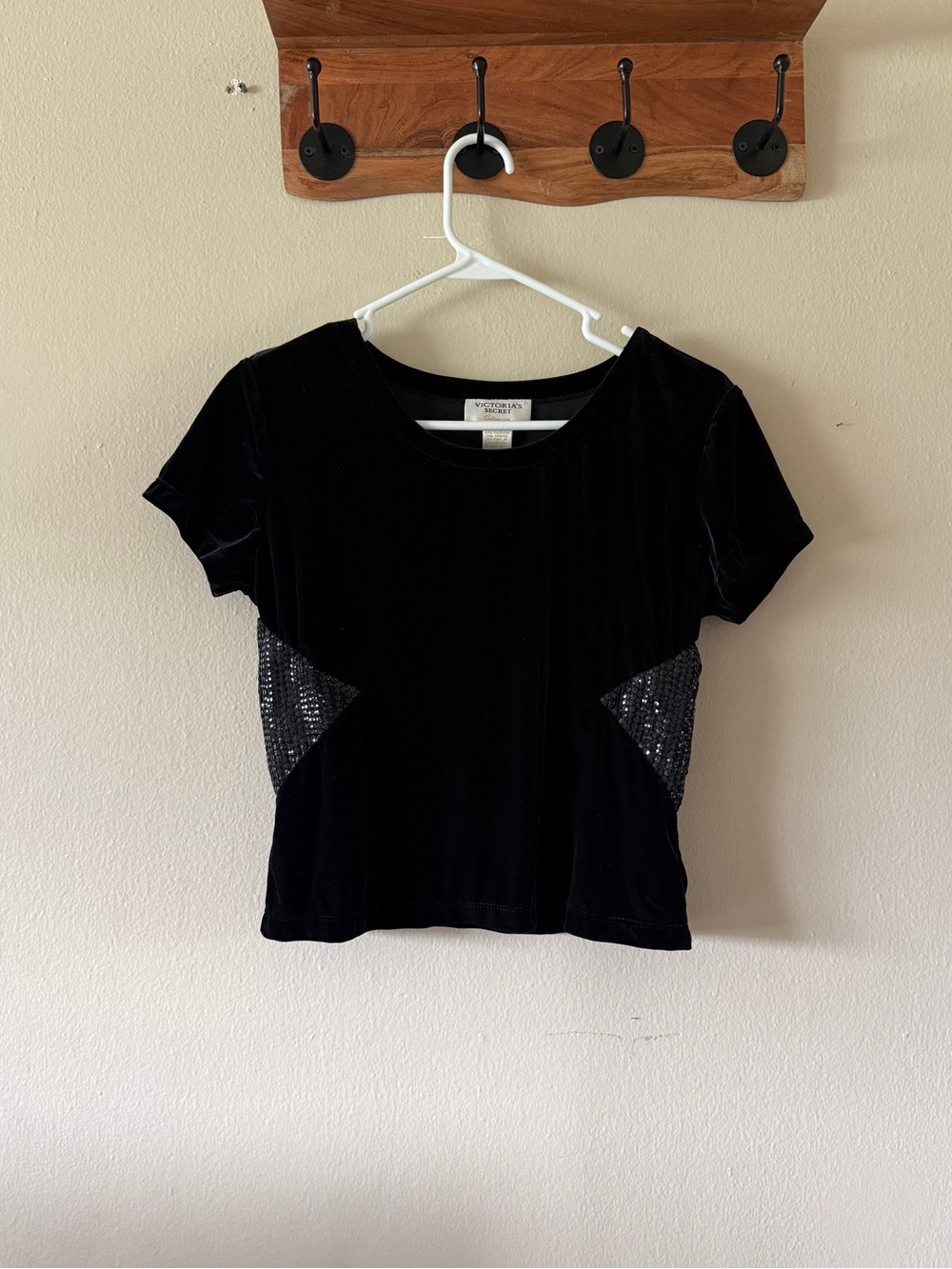Vintage 90s Y2K Victoria’s Secret Black Velvet Short Sleeve Sequin Top size M